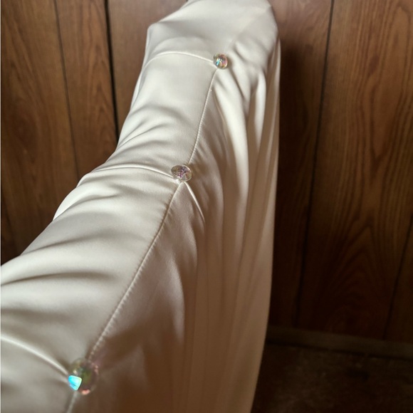 Watters Hyde Bateau-Neck Low-Back Trumpet Wedding Gown - Picture 10 of 10